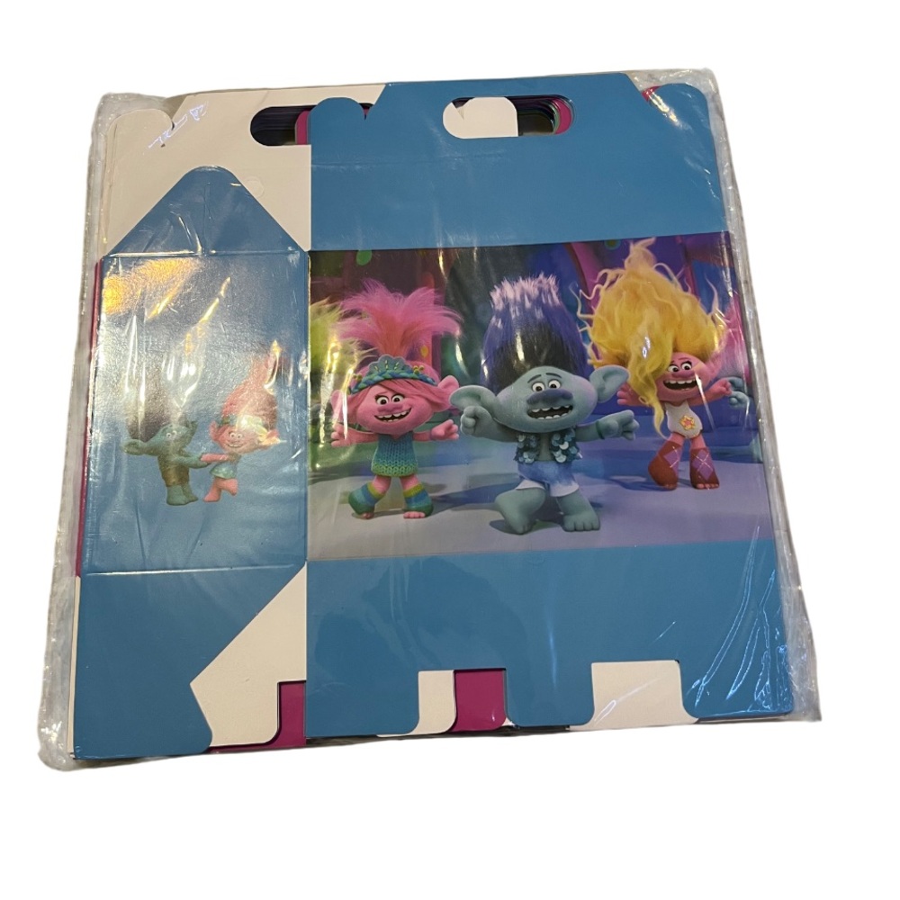 24 Trolls Paper Boxes - Picture 2 of 2